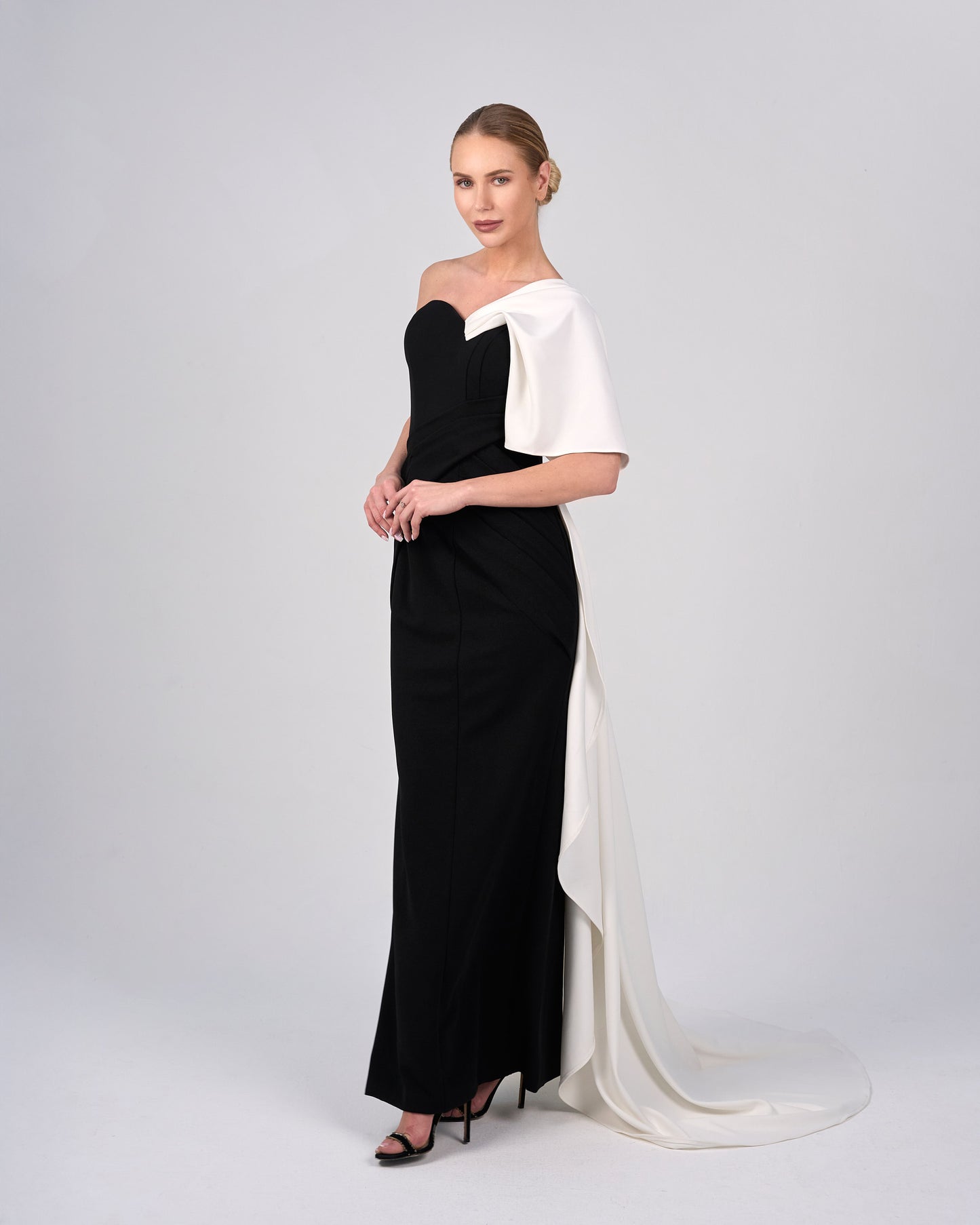 Strapless column dress with shoulder ruffle and train -ODD-ANIKA