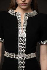 short-sleeve column dress with crystal belt trim – ODD- ASTVAR