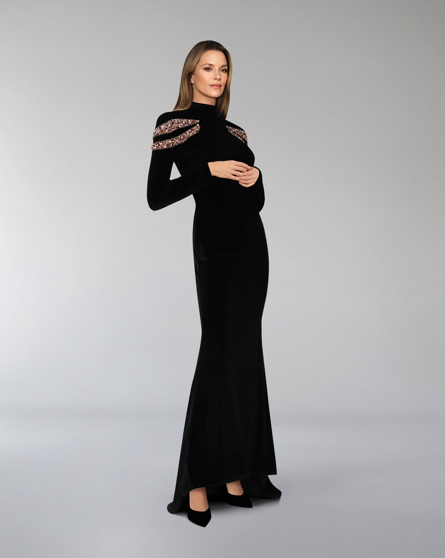 ODD-Long-sleeve velvet dress with beaded shoulders