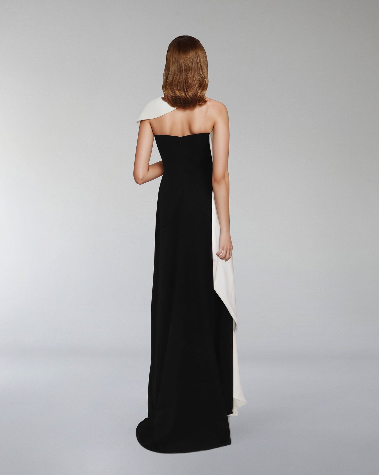 Pleated column dress with asymmetrical cape - ODD-VOREN