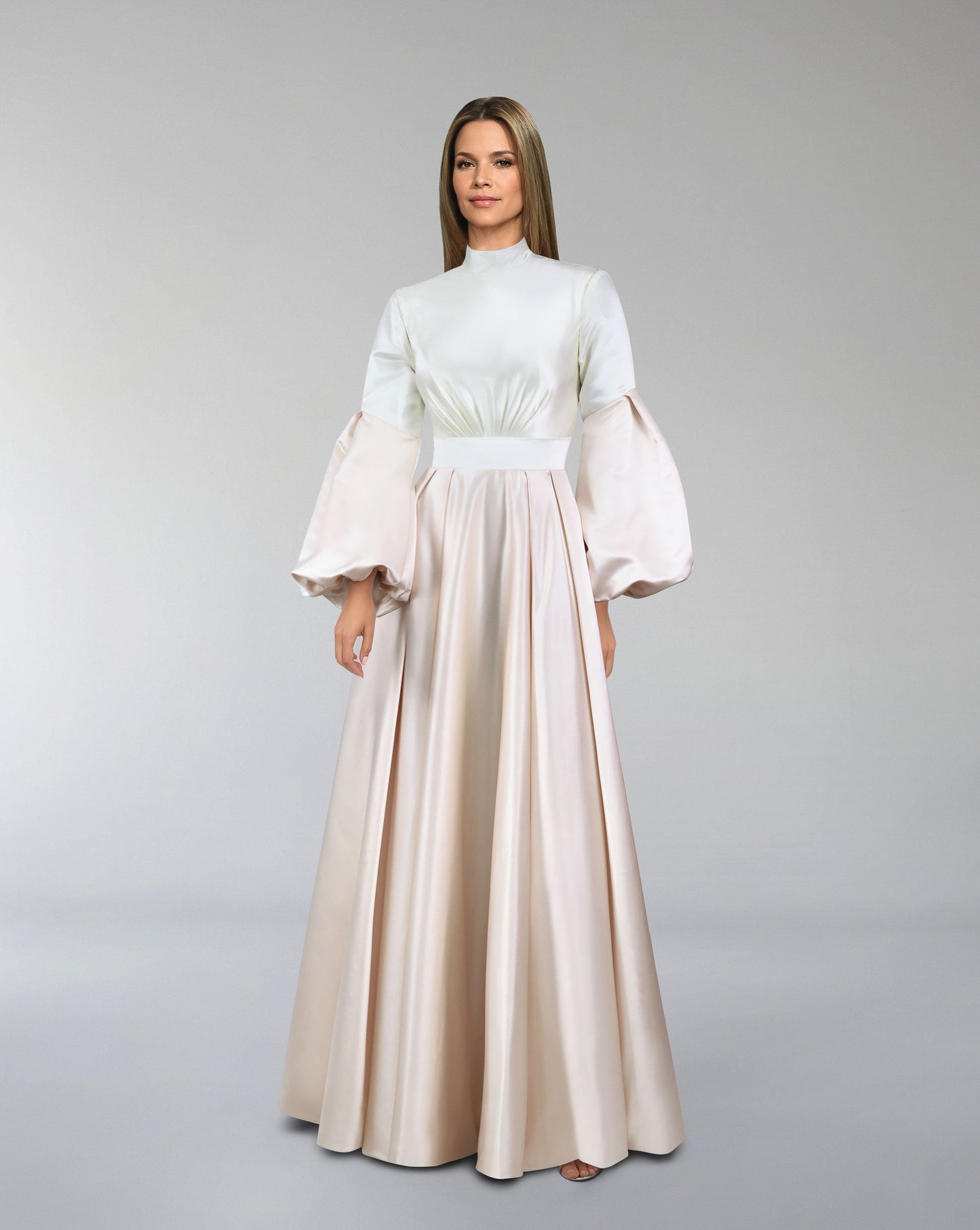 ODD-Puffed sleeves dress with maxi skirt