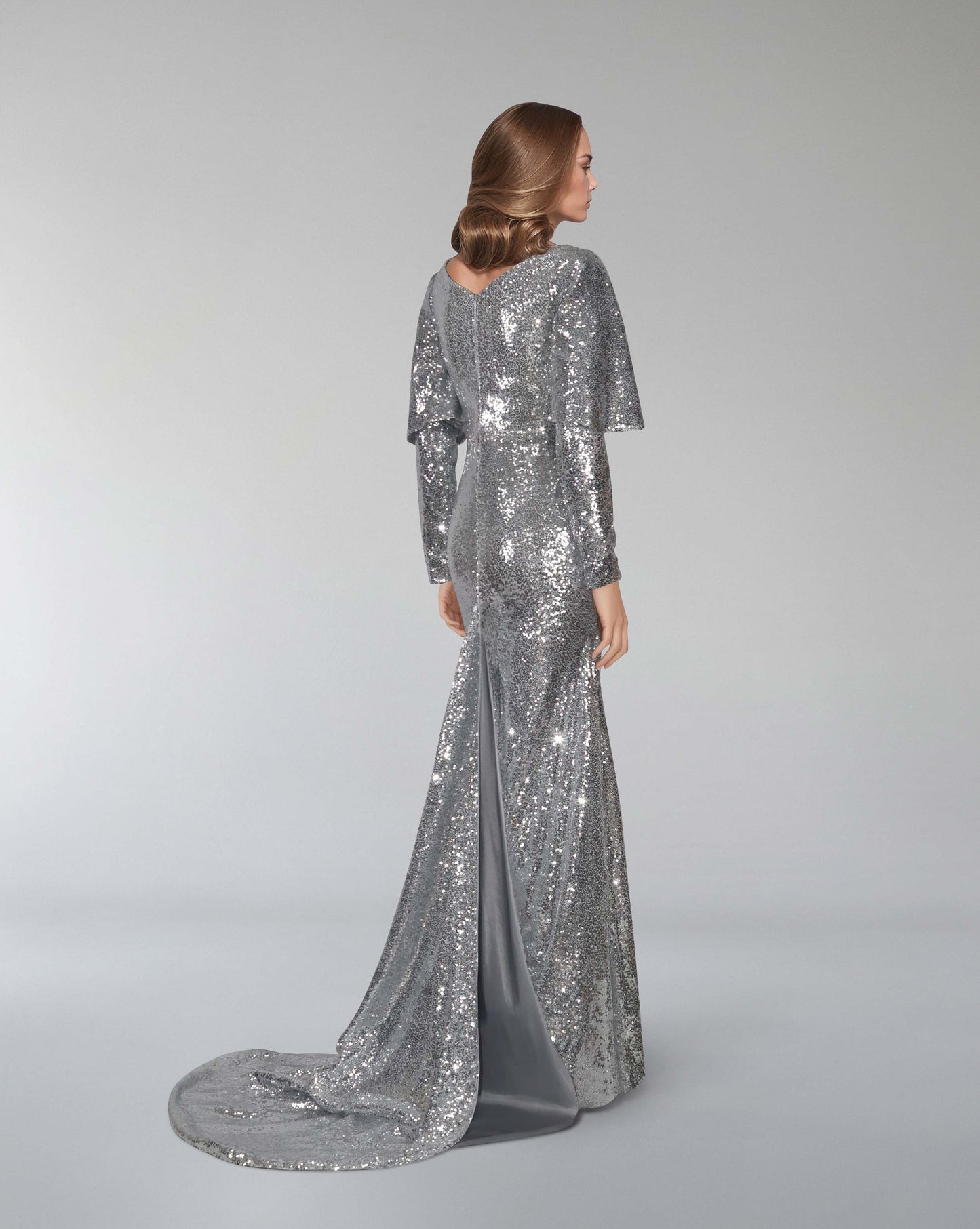 Sequined V-neckline dress with train - ODD-SAGE