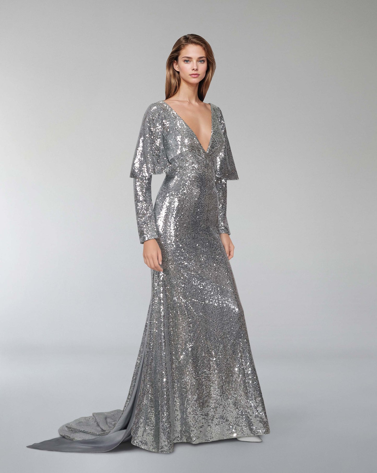 Sequined V-neckline dress with train - ODD-SAGE