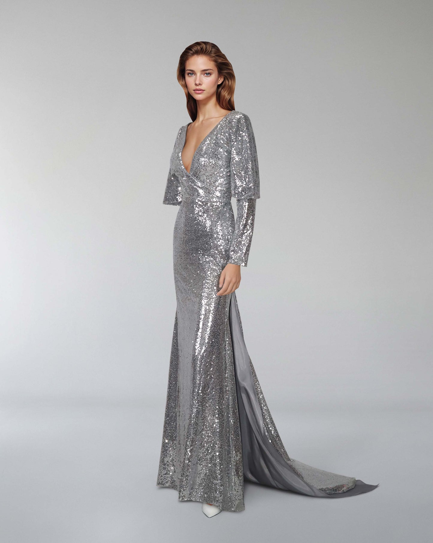 Sequined V-neckline dress with train - ODD-SAGE