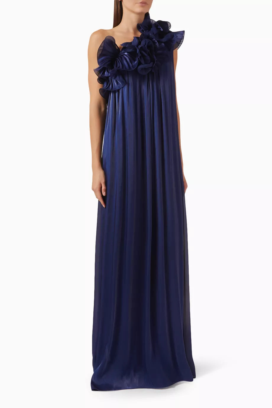 One-shoulder pleated gown with oversized floral detail – ODD- NAVIL