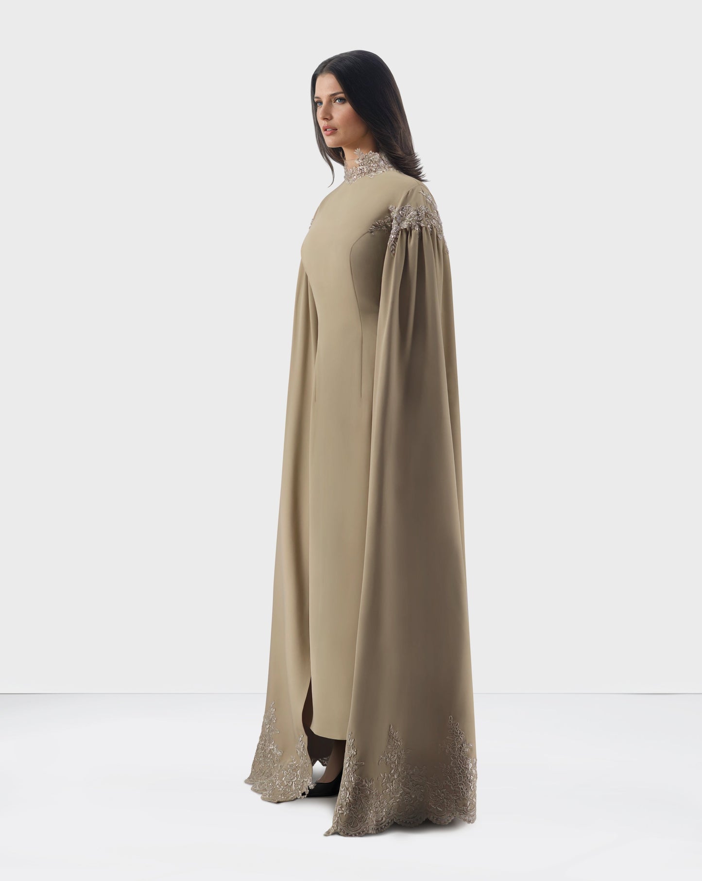 Column dress with maxi sleeves - back cape - ODD-Qlooza