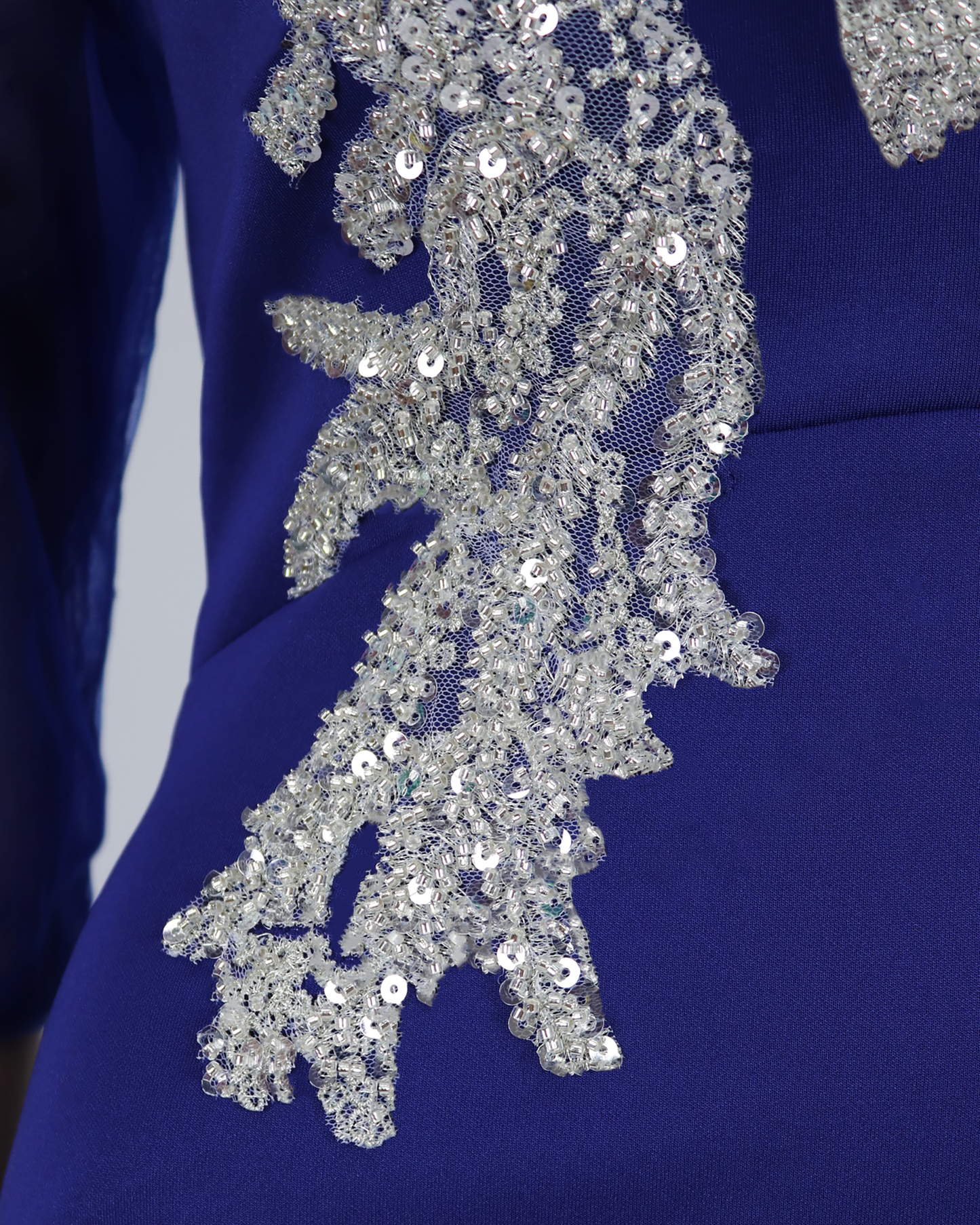 ODD-Sequined floor-length blue dress with see-through sleeves