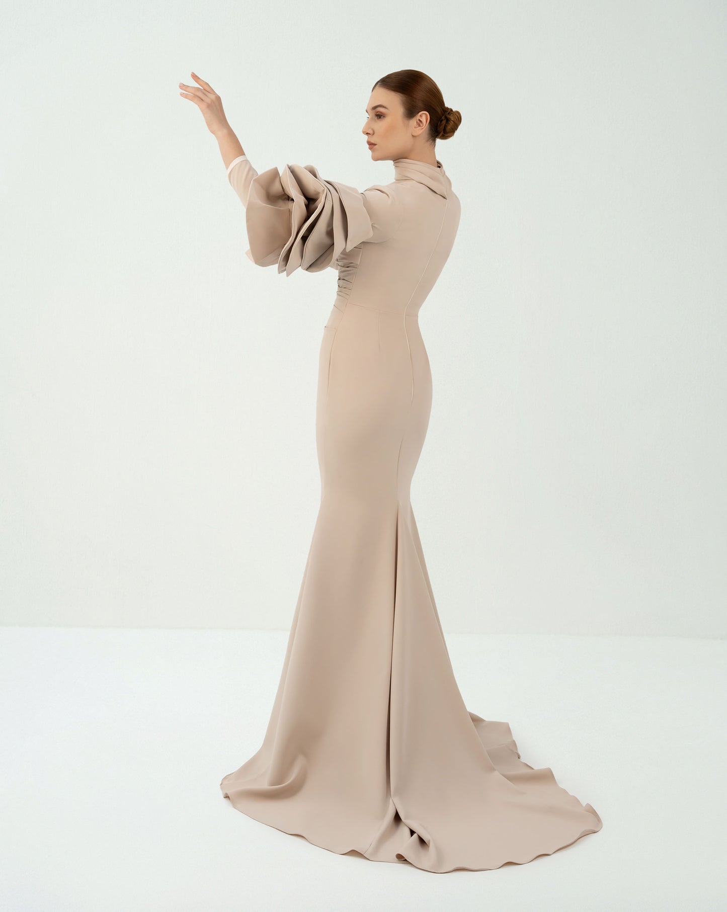 Pleated dress with ruffled sleeves and high neck -ODD-ZIVA