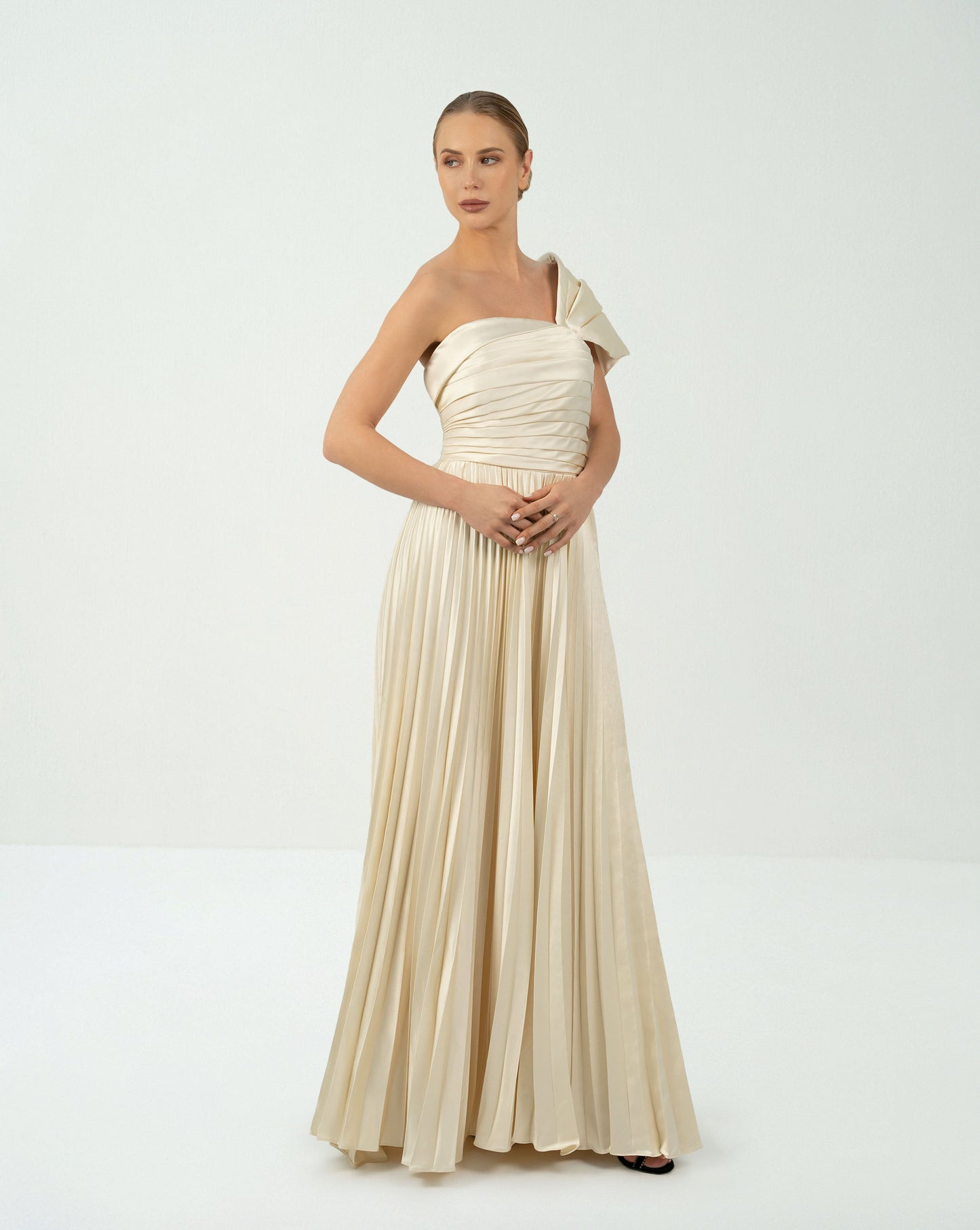 Shoulder off pleated dress - ODD-TESSA