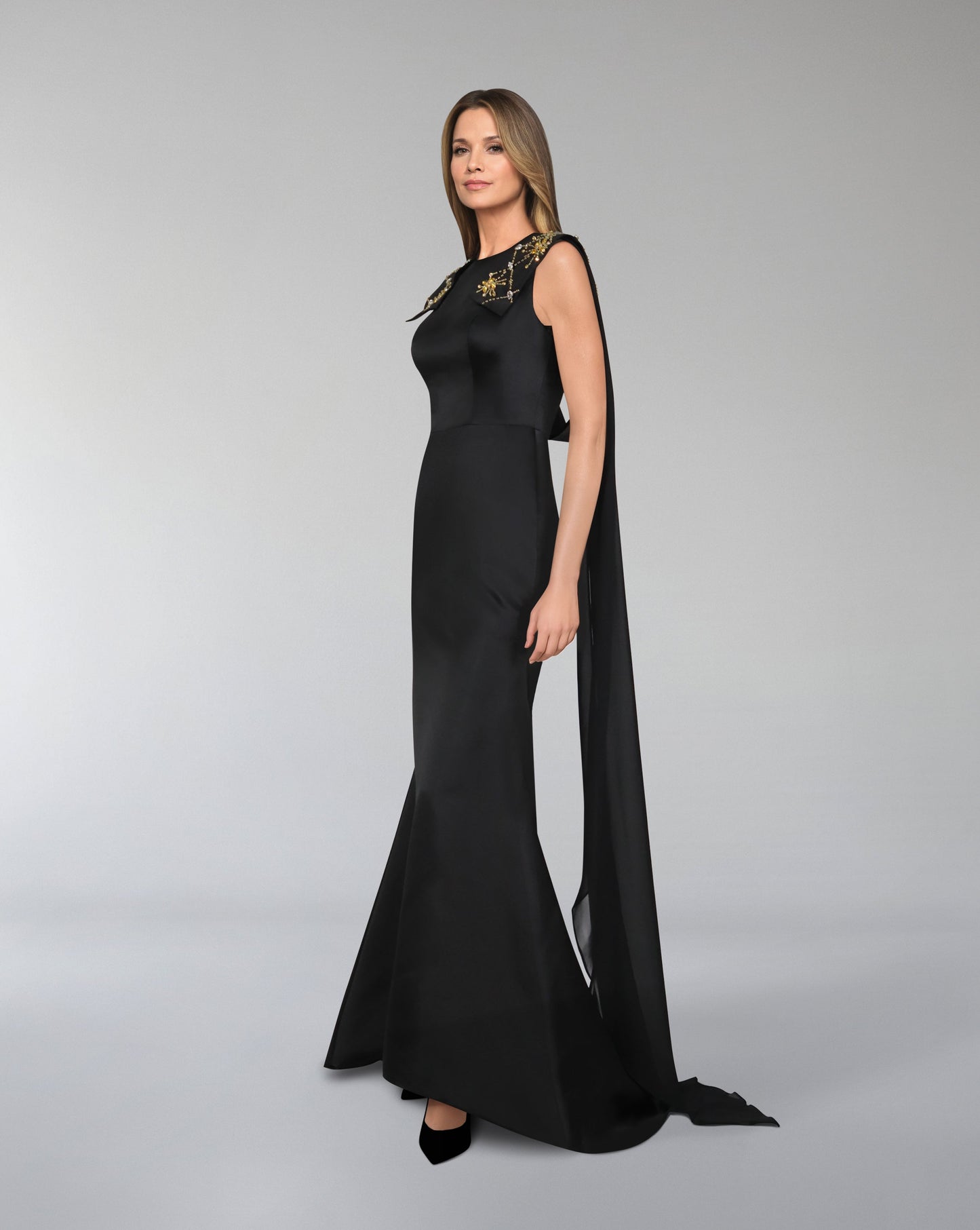 Sleeveless dress with beaded shoulder band and capes - ODD-LORAAH