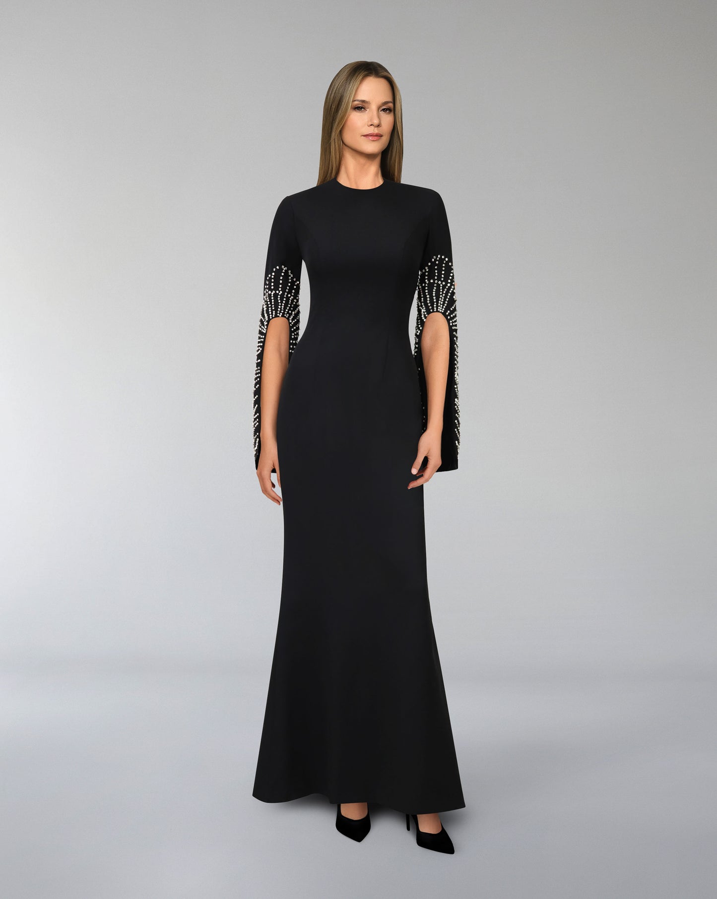 Column dress with beaded long sleeves - ODD-LOGAAN