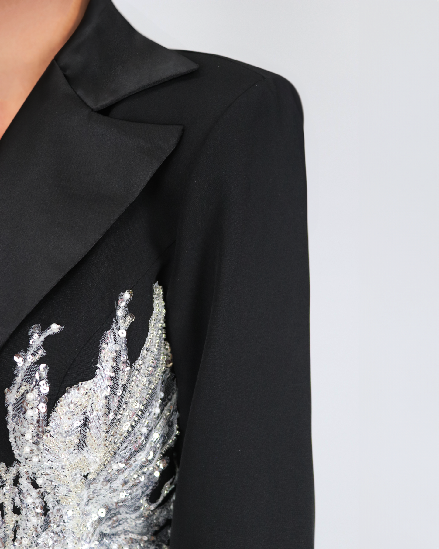 ODD-Sequined blazer dress with satin lapels