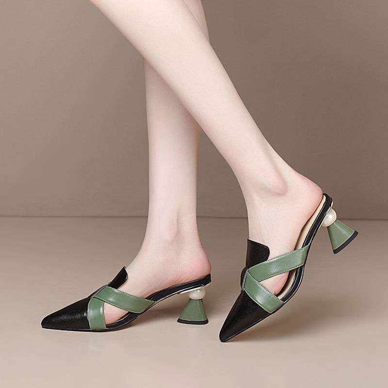 pointed leather mules with green cross straps and flared heels – ODD- VERONA