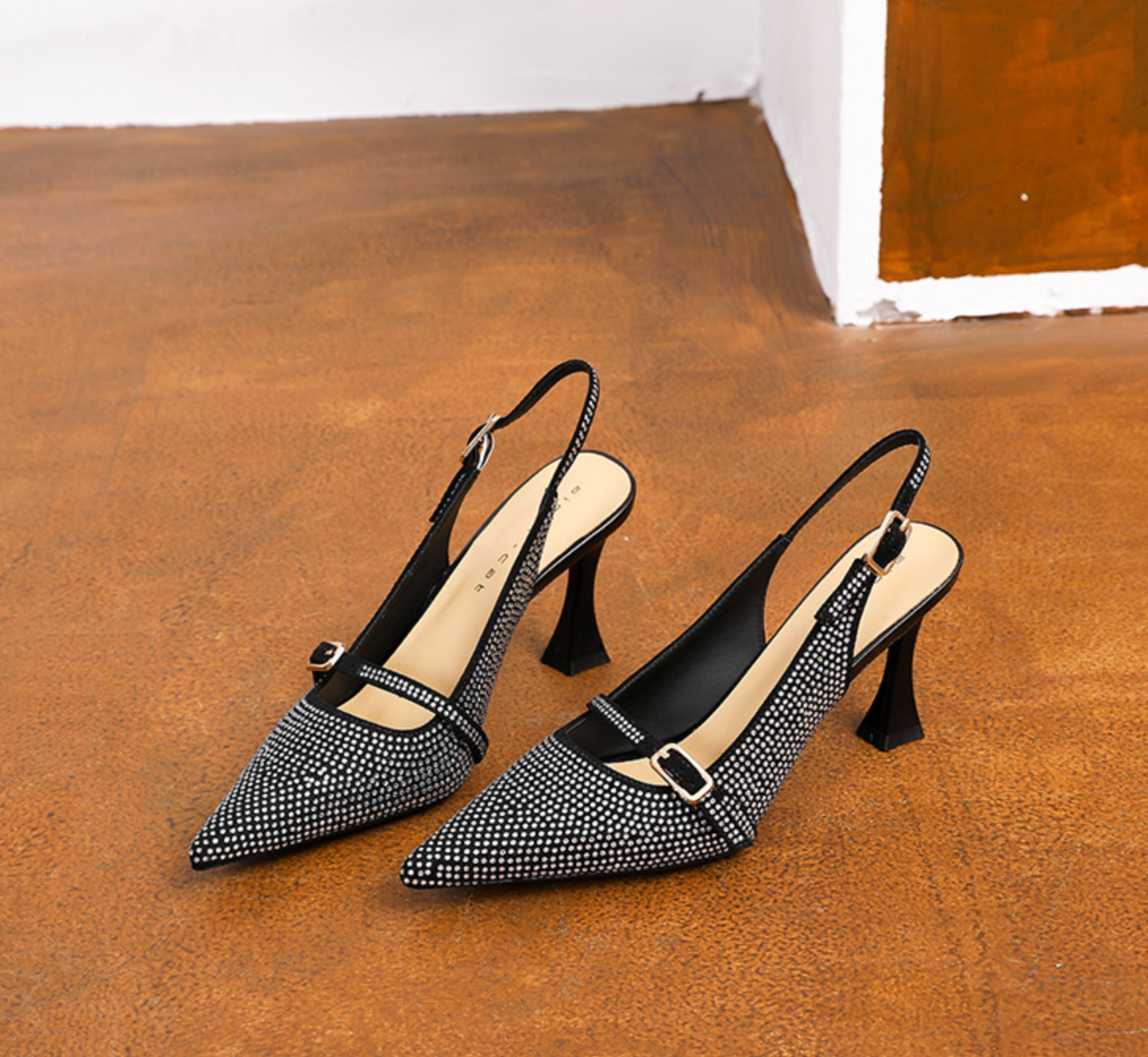 Crystal-Embellished Slingback Pumps with Sculpted Heel – ODD- SRNA