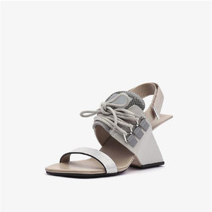 Fadhila - missodd.com